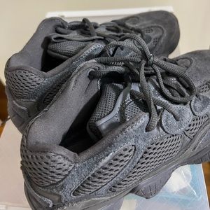 Adidas Yeezy 500 black size men 4 #yeezy
#womensneakers #yeezy500